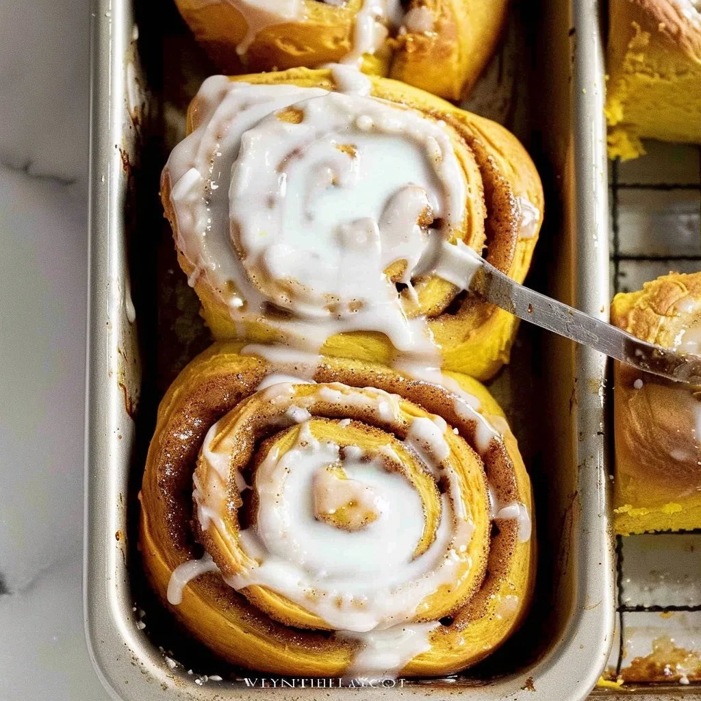 Small-Batch Pumpkin Cinnamon Rolls